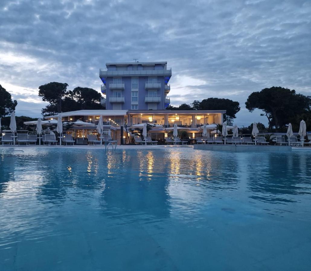 Fantinello Hotel Caorle Exterior foto