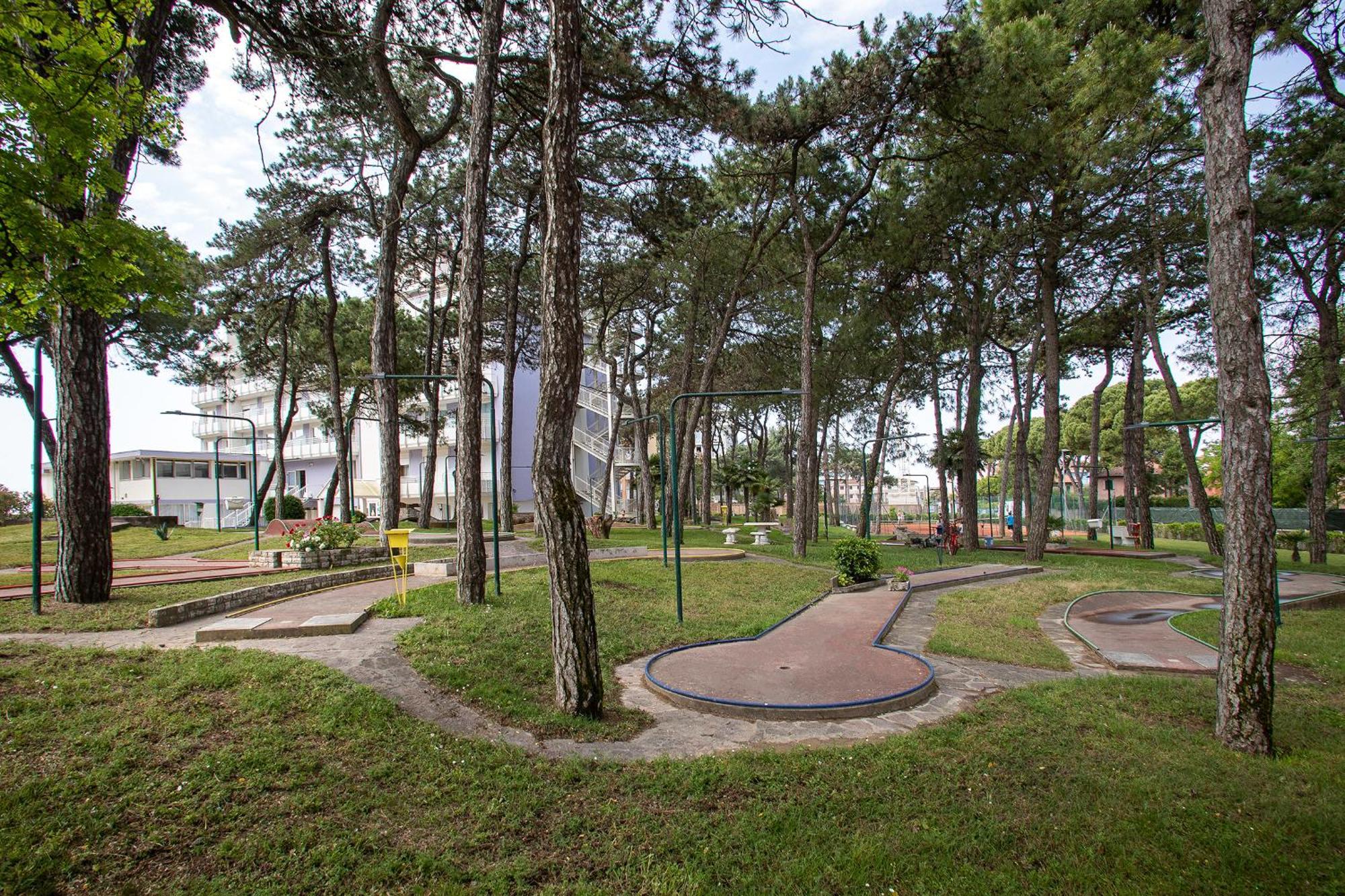 Fantinello Hotel Caorle Exterior foto